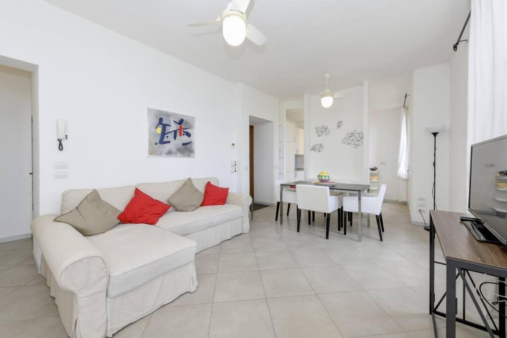 Oleandro Apartment Directly On The Lake Гарняно Екстериор снимка