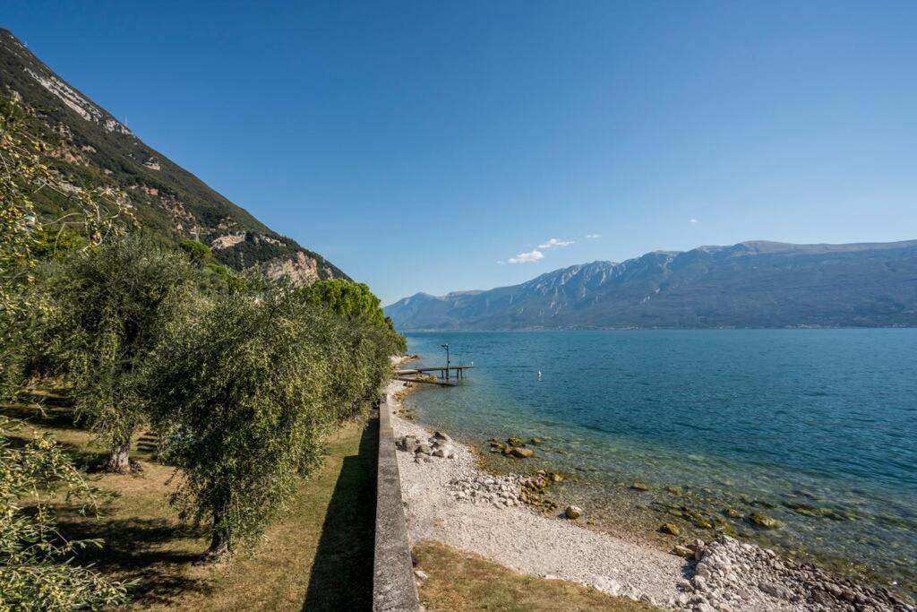 Oleandro Apartment Directly On The Lake Гарняно Екстериор снимка