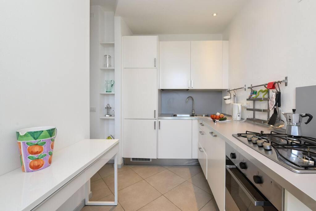 Oleandro Apartment Directly On The Lake Гарняно Екстериор снимка